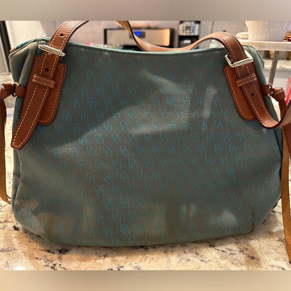Dooney and Bourke purse - Picture 2 of 2
